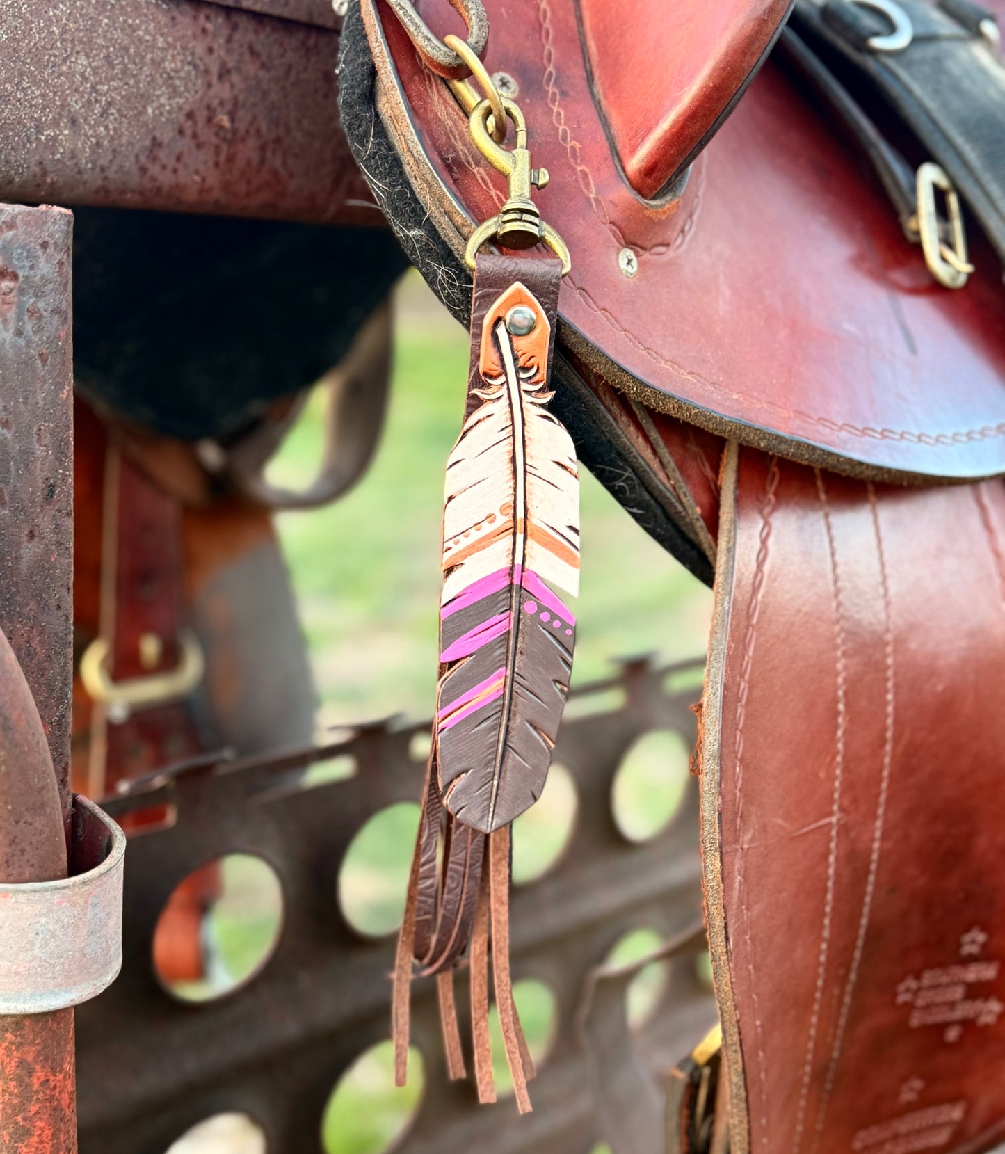 Feather Saddle Tags