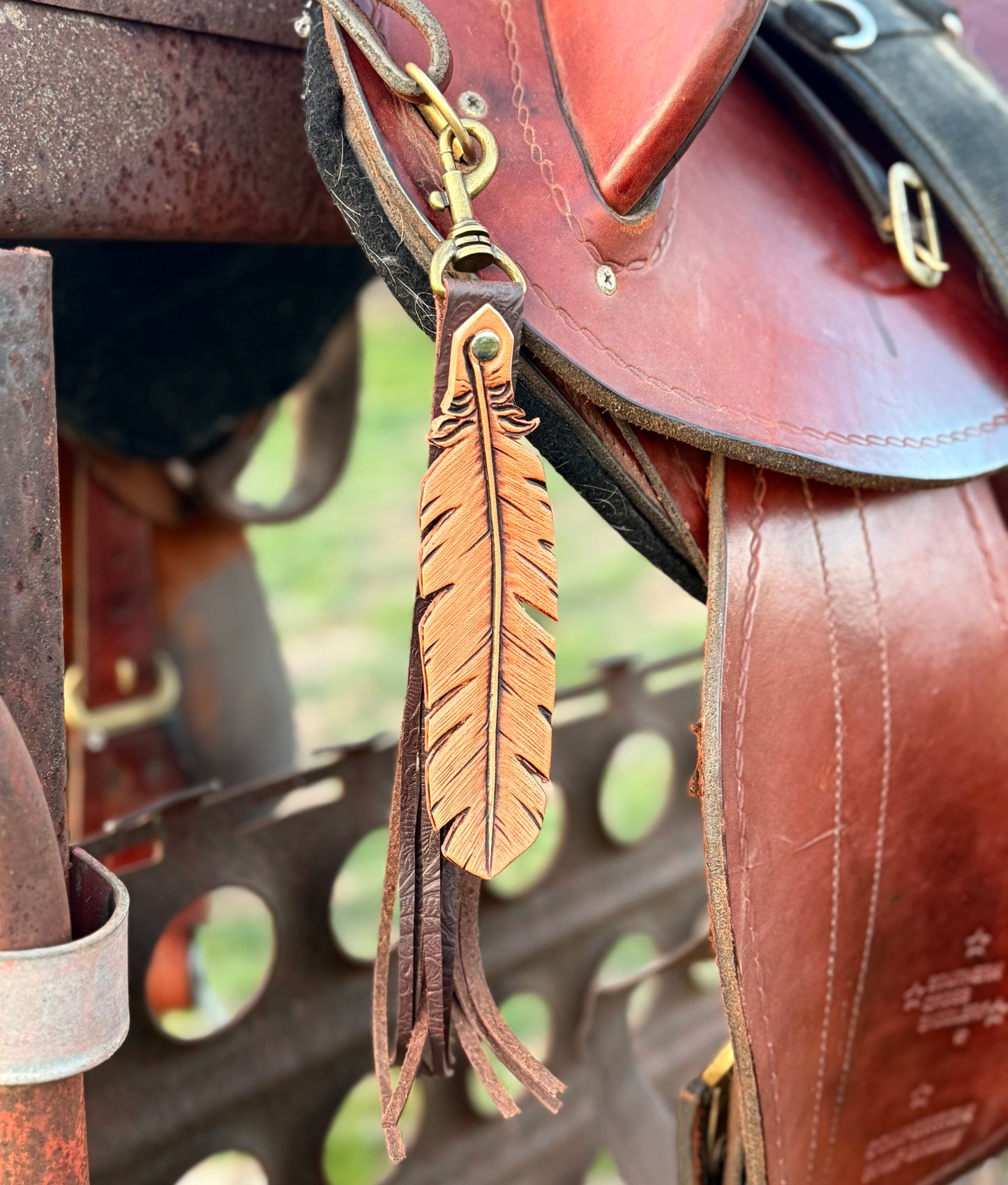 Feather Saddle Tags