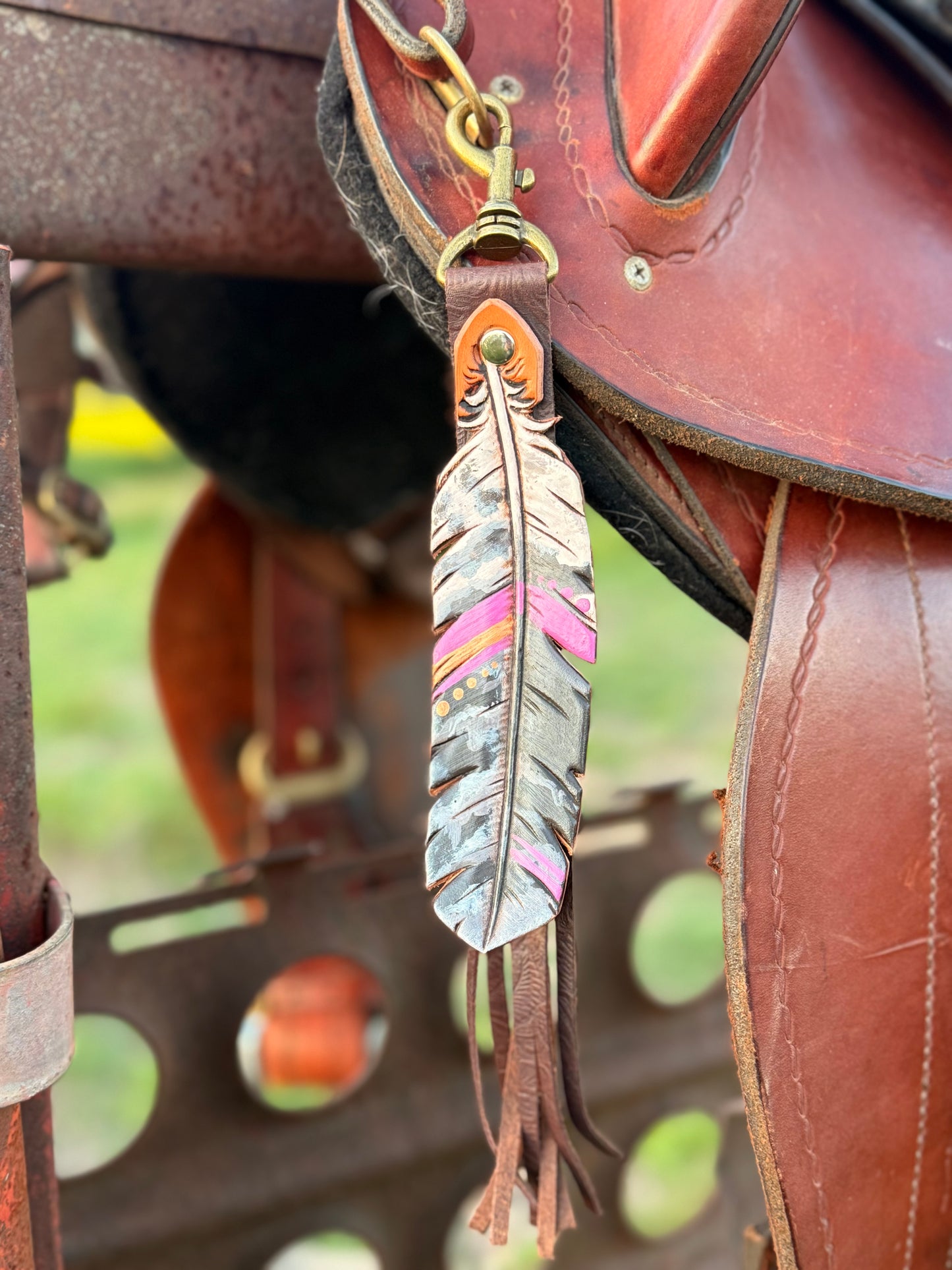 Feather Saddle Tags